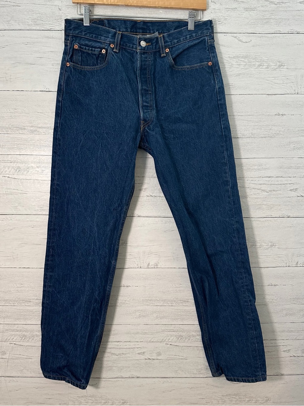 Vintage Levi’s 501 men’s jeans 34/34- Timeless Straight Fit